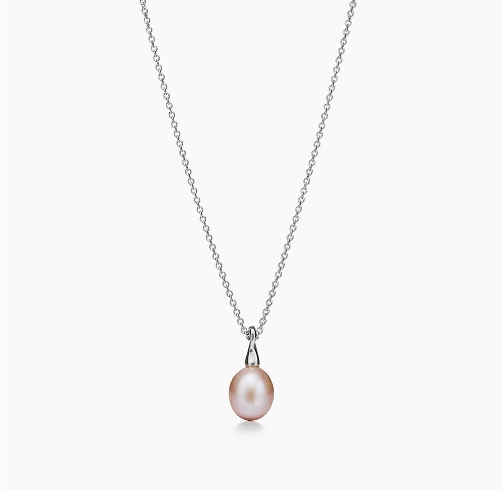 Tiffany & Co. Cat Island Pearl Pendant in Lavender